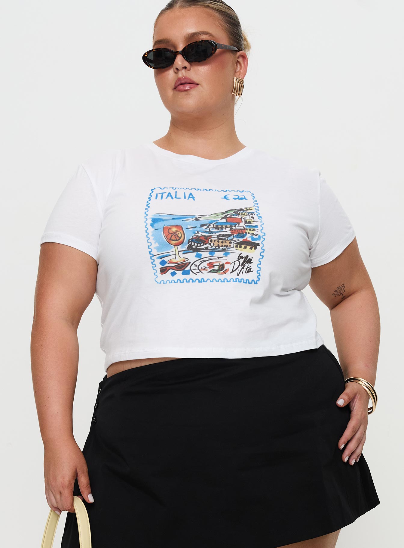 Edenia Tee White Curve